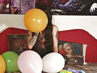 Baloon blowing &amp; popping by teen girl pt1