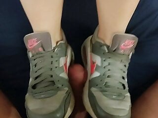 Cumshot on my wife&#039;s Nike Sneaker