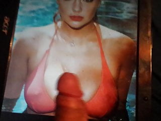 Kate Upton makes me blow a fat load