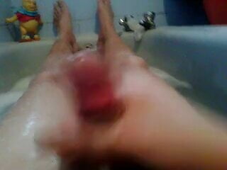 Me wanking in the bath