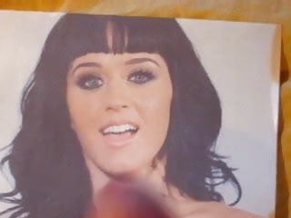 Wanking &amp; Cumming On Katy Perry