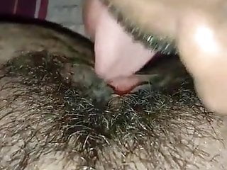 Mouth in Hairy pussy 