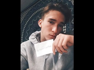 College Straight Guy Will Hunt Fag Subs From His Dormroom