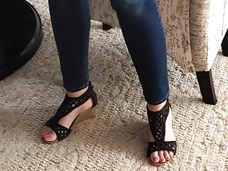 Sister in law&#039;s perfect feet in sexy shoes