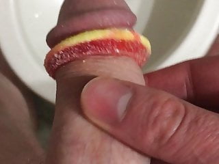 Pissing with Peach Ring