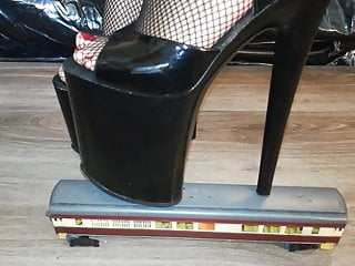 Lady L crush train with sexy black 20 cm extreme high heels.