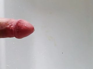Petite branlette apres la douche
