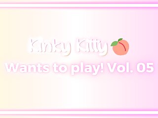 Kitty wants to play! Vol. 05 - itskinkykitty