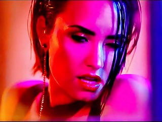 Demi Lovato - Cool For the Summer