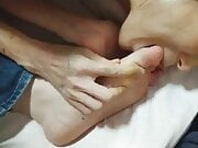 mature wife licks toes