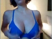 Wetwhore4u shows big boobs on cam