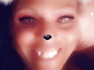 Nikki Thickts feeling sexy and needing to exclaim that to an audience