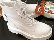 Steve Madden brand new white boots cum