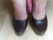 Shoejob with skyhigh heels by myself with massive cum shot