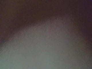 Liebevoll ihren Body gestreichelt 