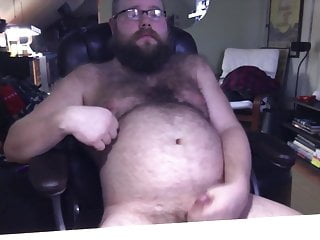 Hairy Bearded Big Bear Cums
