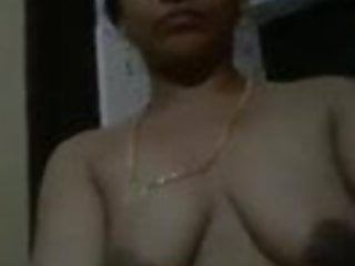 Madurai hot girl geetha showing her nude body