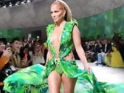 Jennifer Lopez in skimpy green dress, 2019. 02