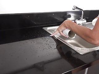 Sink, Mature Piss, Pissing, Granny Piss, Mature Pissing