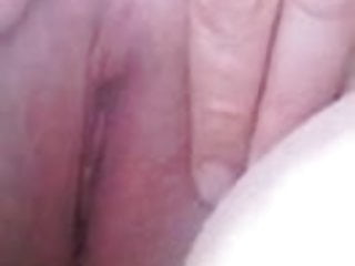 # Yvonne R. die Nutzsau PISST MIT OB IN DER FOTZE