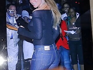 Mariah careys ass looks so good...
