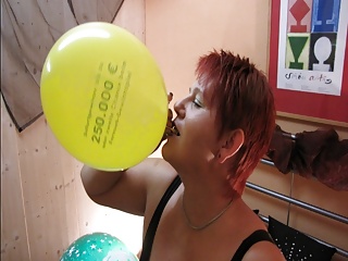 Annadevot - Best off balloon action