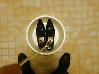 Piss in wifes pointy loafers