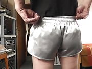 ich in 2 sexy silbershorts