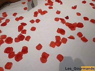  video: Cute tanned MILF tests and uses to orgasm an Orallo sex toy on her pierced clitoris