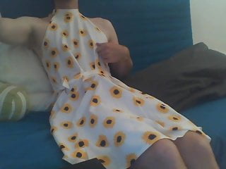 The cutest flower dress for a summer crossdresser pt.1