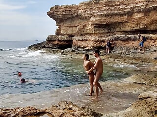 Diver, Skinny, On Beach, Spanish