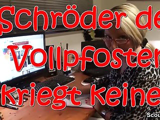 2 MILFs schicken Jungspund weg und ficken seinen Vater - Bild 1