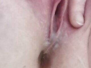 Frisch gefickt und es Tropf nur so - Bild 7