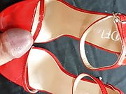 Cumming on red high heels sandal