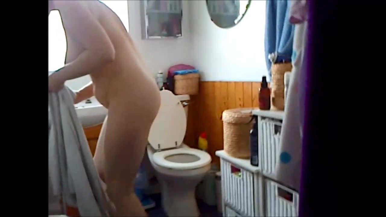 GF caught private by hidden cam pussy toilets sazz