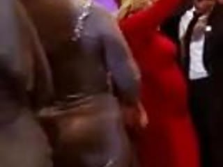 Hijabi ass dancing