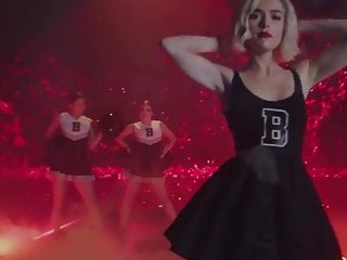 Kiernan Shipka, Blond, Dance, Non