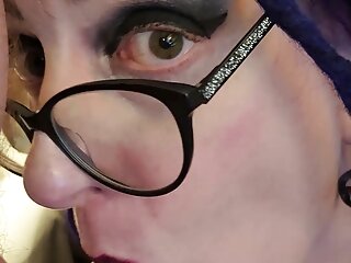 Milf wearing glasses and red lips loves sucking cock...