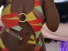 Busty Ebony Babe with big Ass in Bikini