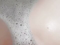 Bath tub rub 