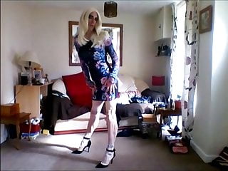 Sexy floral bodycon minidress and heels...