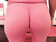 BIG ASS Latina Has Big Cameltoe Working Out In Yoga Pants!
