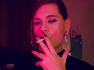 Smoking T-Girl