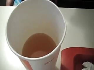 Drecksau sauft eigene Pisse bei McDonalds! - Bild 8