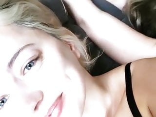 Caroline Vreeland - bedtime selfie 11 June 2019