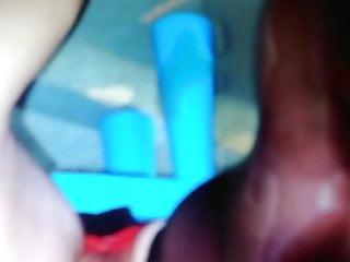 er darf auf die Nylons spritzen