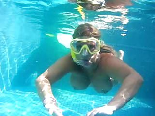 Mauritius Diving Lessons In The Pool