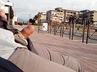 Rischio e sborra per strada