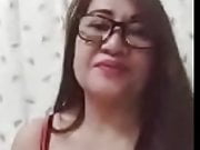 Lois Filipina shows massive tits