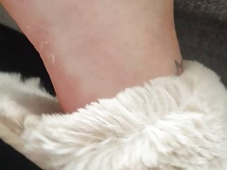 Foot Fetish, BBW, Slippers, Play a